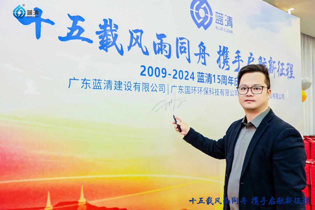 巴音布鲁克永远的王后!《飞驰人生》主演尹正现身小鹏G9L发布会